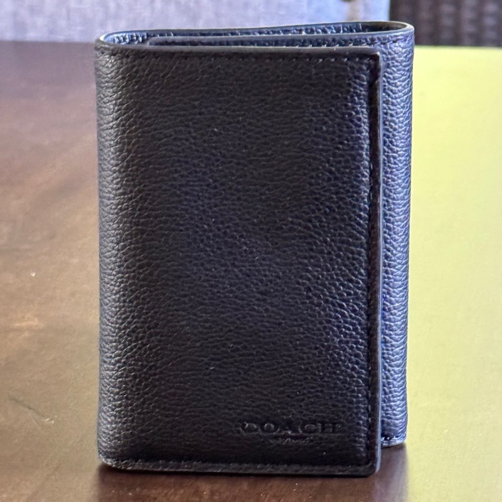 Coach Men's Leather Black Tri-Fold Wallet 23845